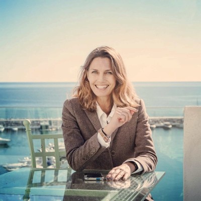 Charlotte Grundberg — Rio Real Residences